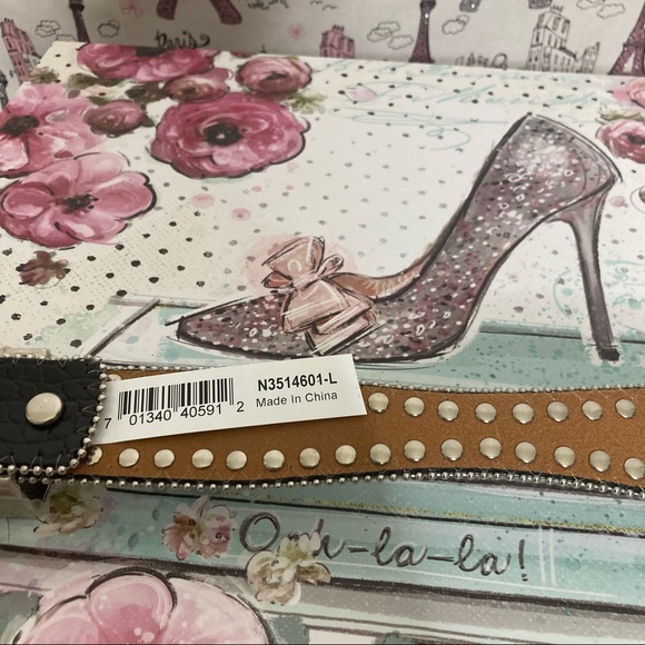 Blazin Roxx Women’s Rhinestone Western Scallop Belt - Picture 12 of 15